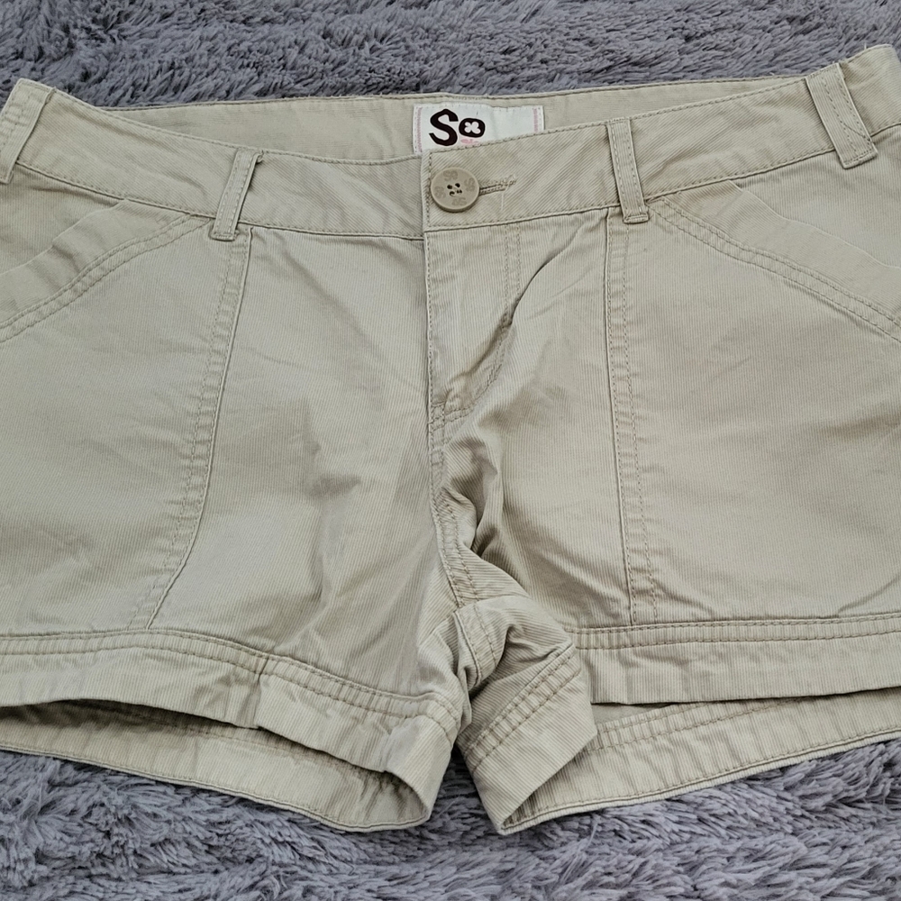 😁*BOGO SALE*😁  SO tan flat front shorts size 9